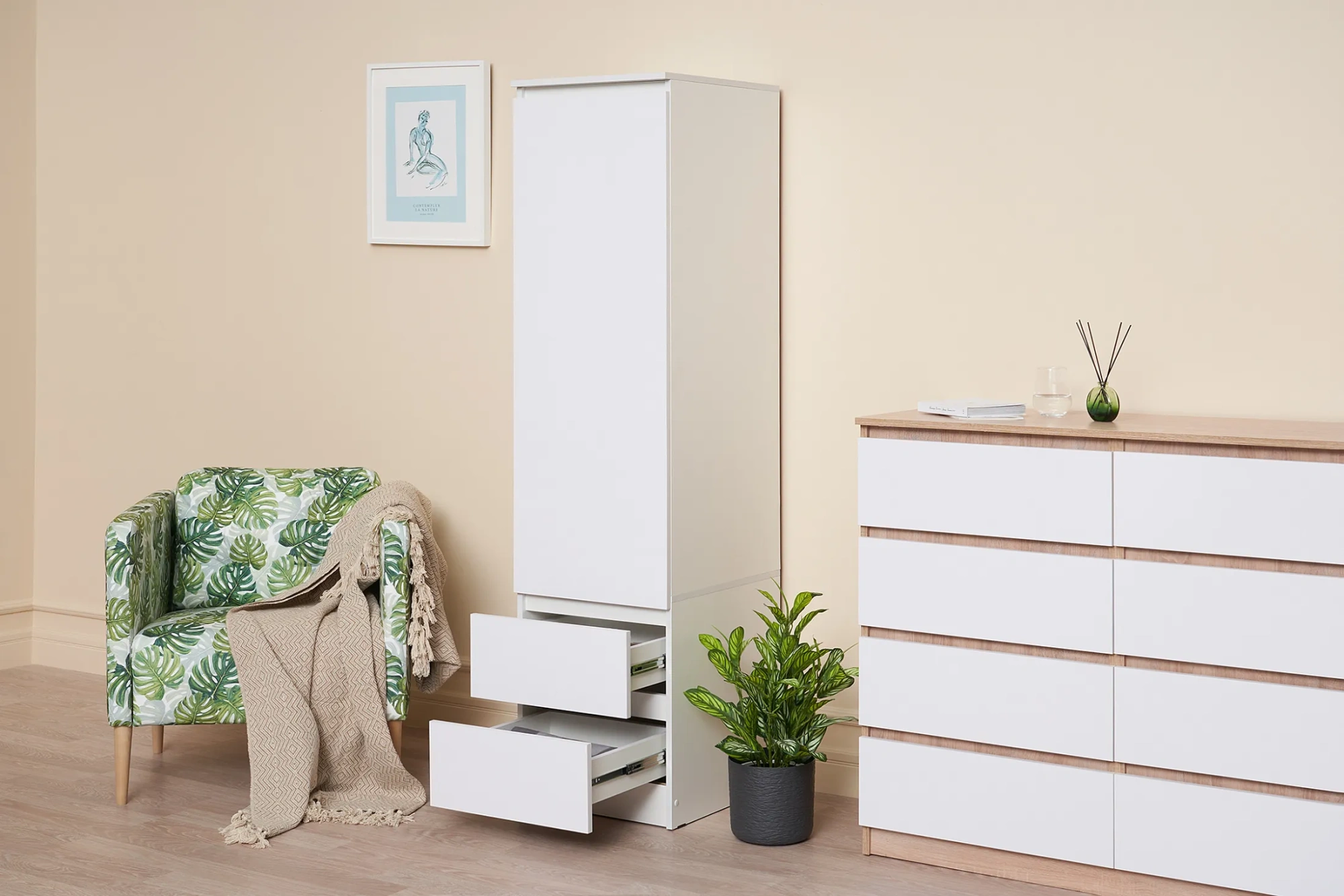 Пенал «Челси» Белый глянец/белый (ШхВхГ) 452х1796х514 мм